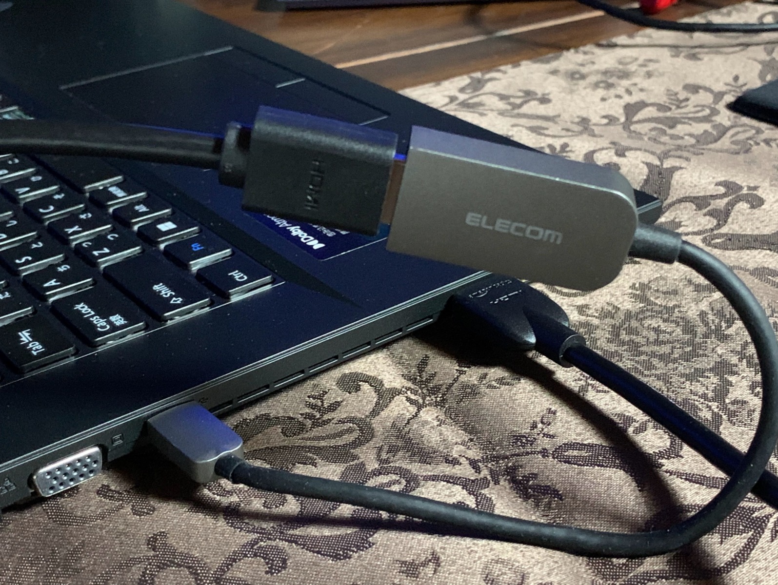 USB-C & HDMI 変換アダプタ