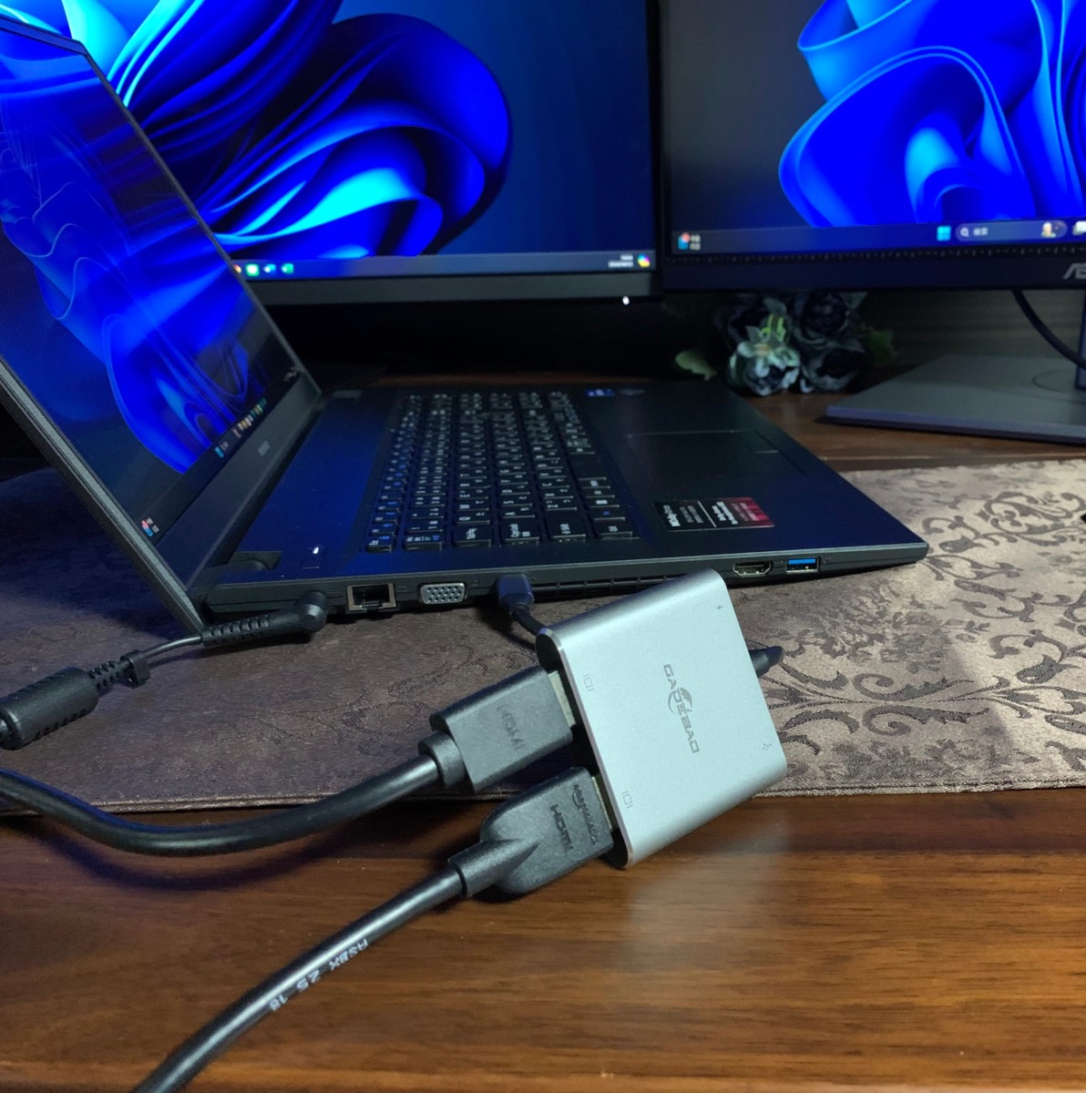 USB Type-C to デュアルHDMI変換アダプター